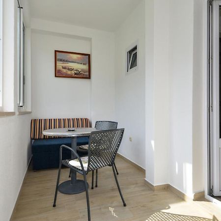 Apartmani Dina Makarska Buitenkant foto