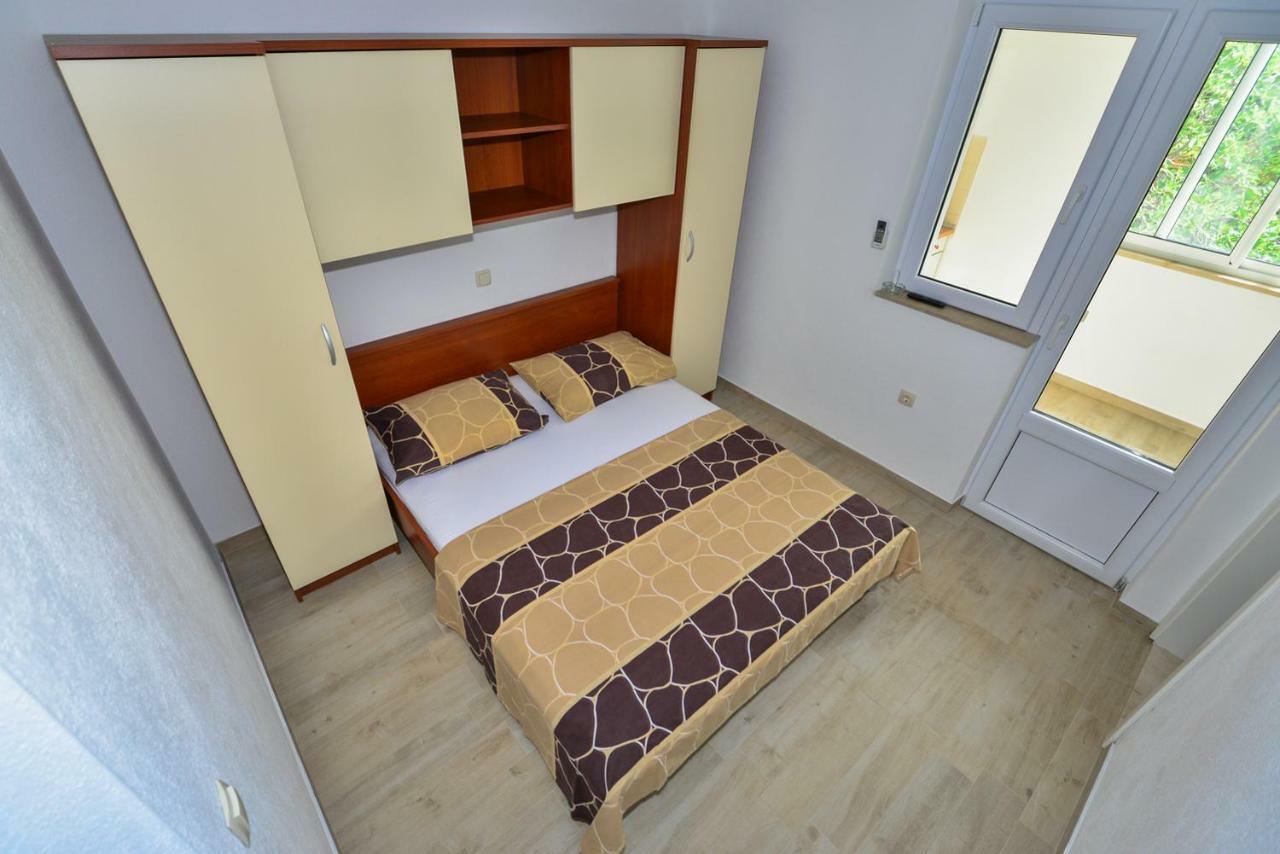 Apartmani Dina Makarska Buitenkant foto