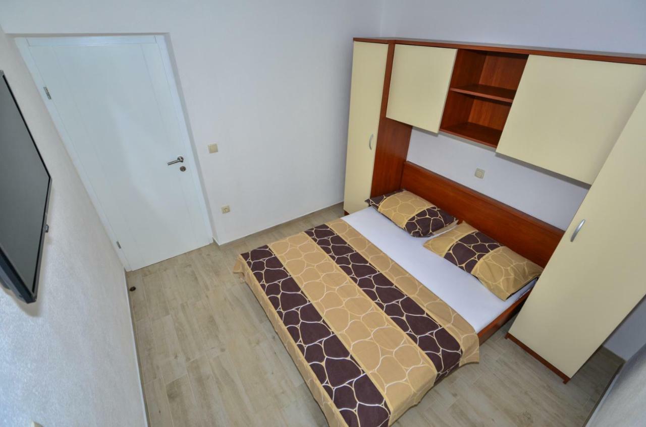 Apartmani Dina Makarska Buitenkant foto