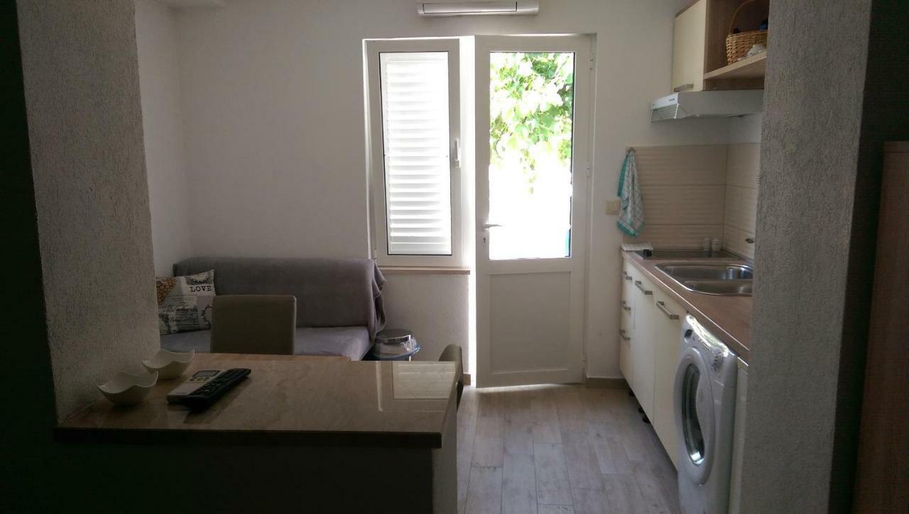 Apartmani Dina Makarska Buitenkant foto
