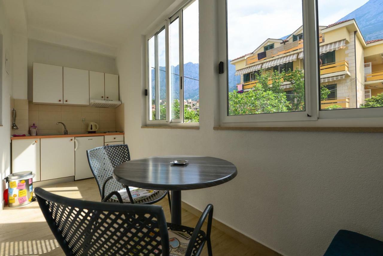 Apartmani Dina Makarska Buitenkant foto