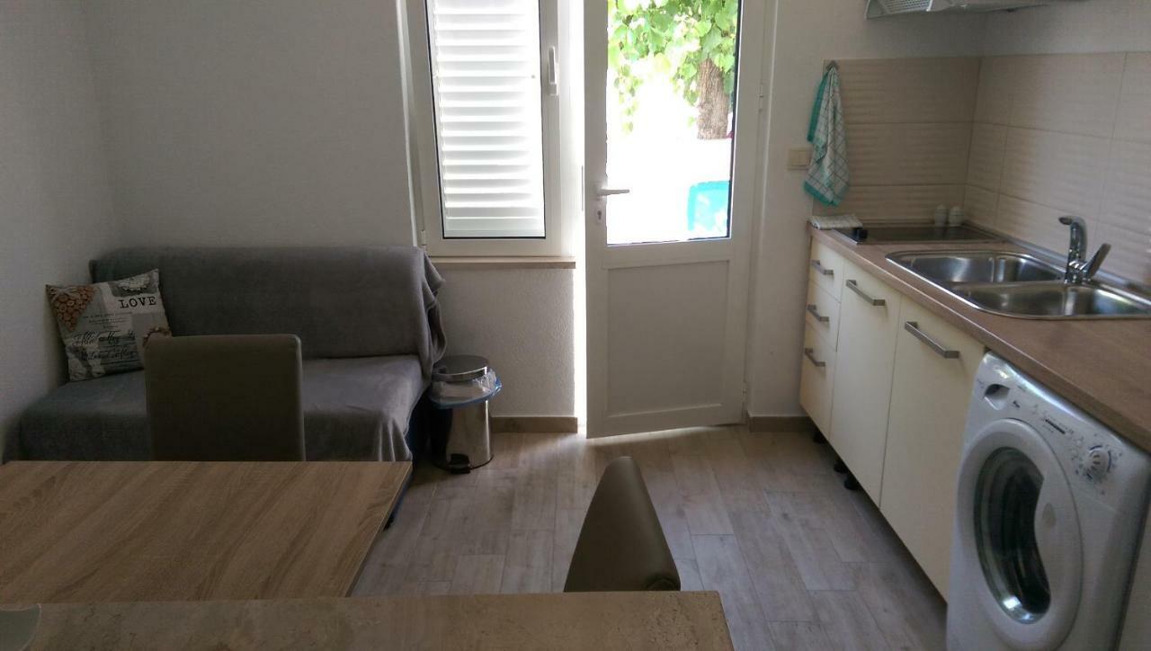 Apartmani Dina Makarska Buitenkant foto