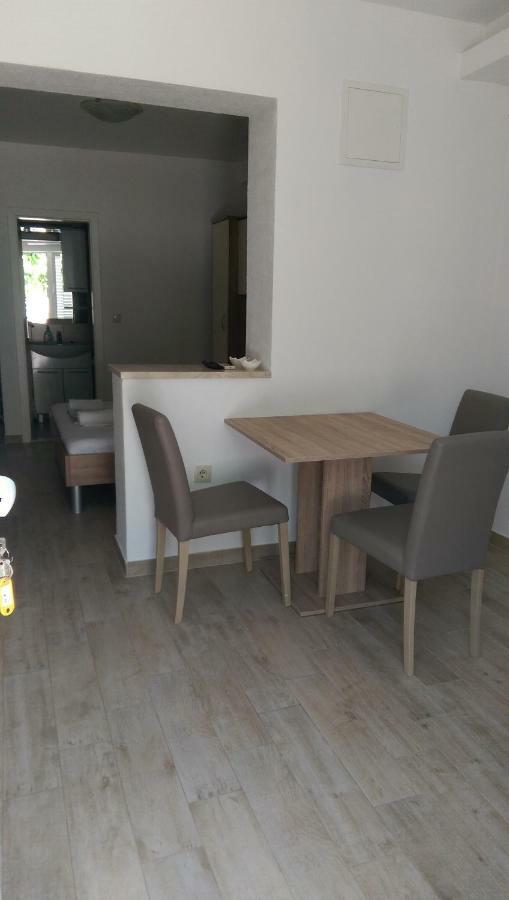Apartmani Dina Makarska Buitenkant foto