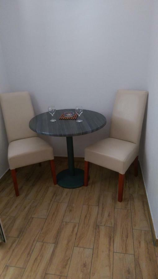 Apartmani Dina Makarska Buitenkant foto