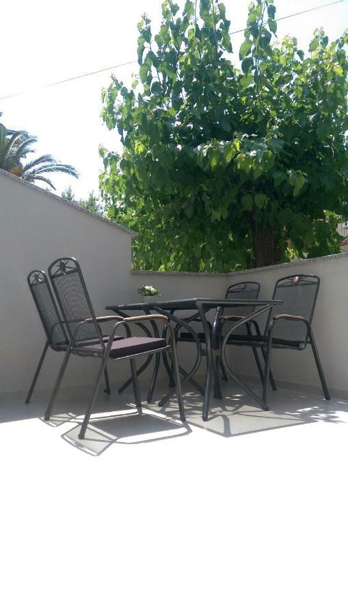 Apartmani Dina Makarska Buitenkant foto