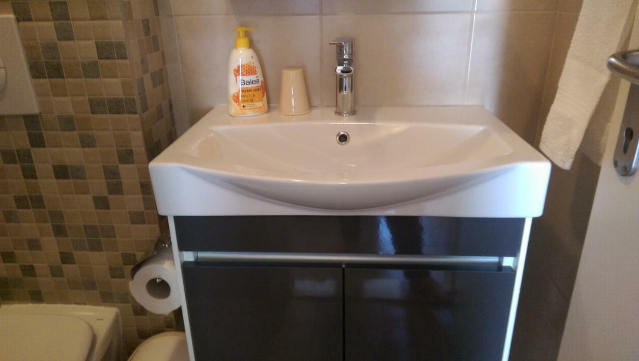 Apartmani Dina Makarska Buitenkant foto