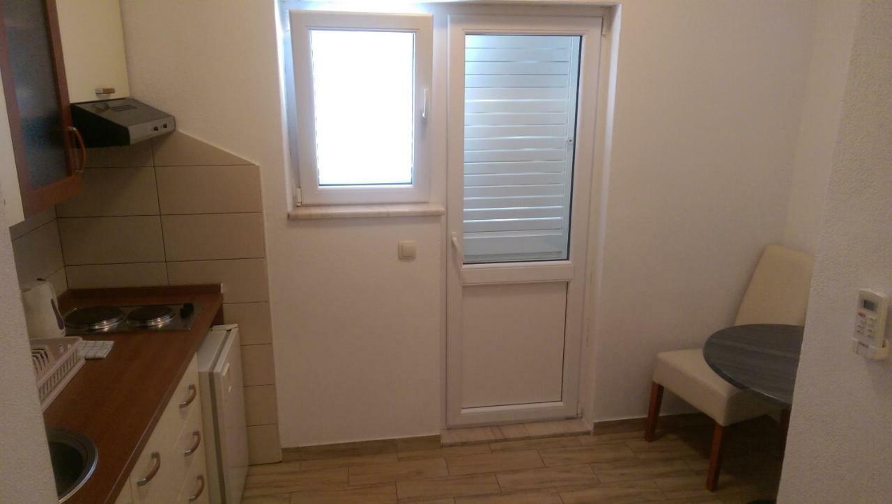 Apartmani Dina Makarska Buitenkant foto
