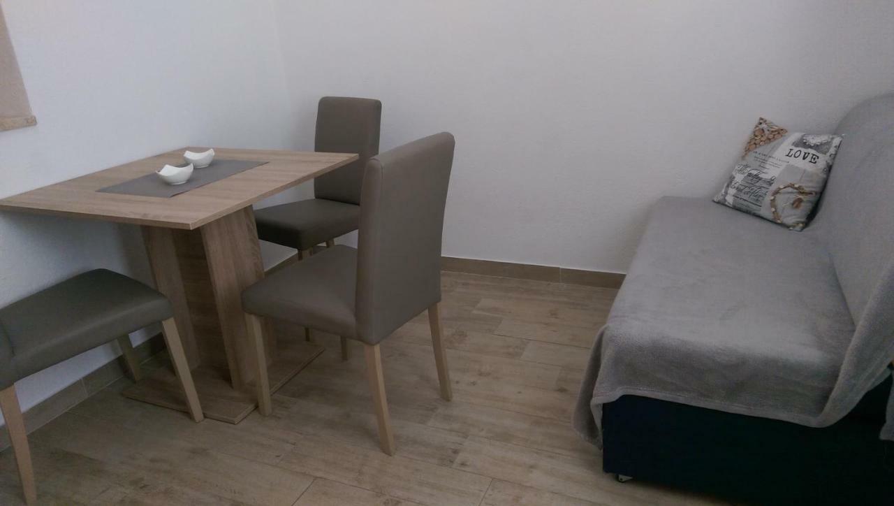 Apartmani Dina Makarska Buitenkant foto