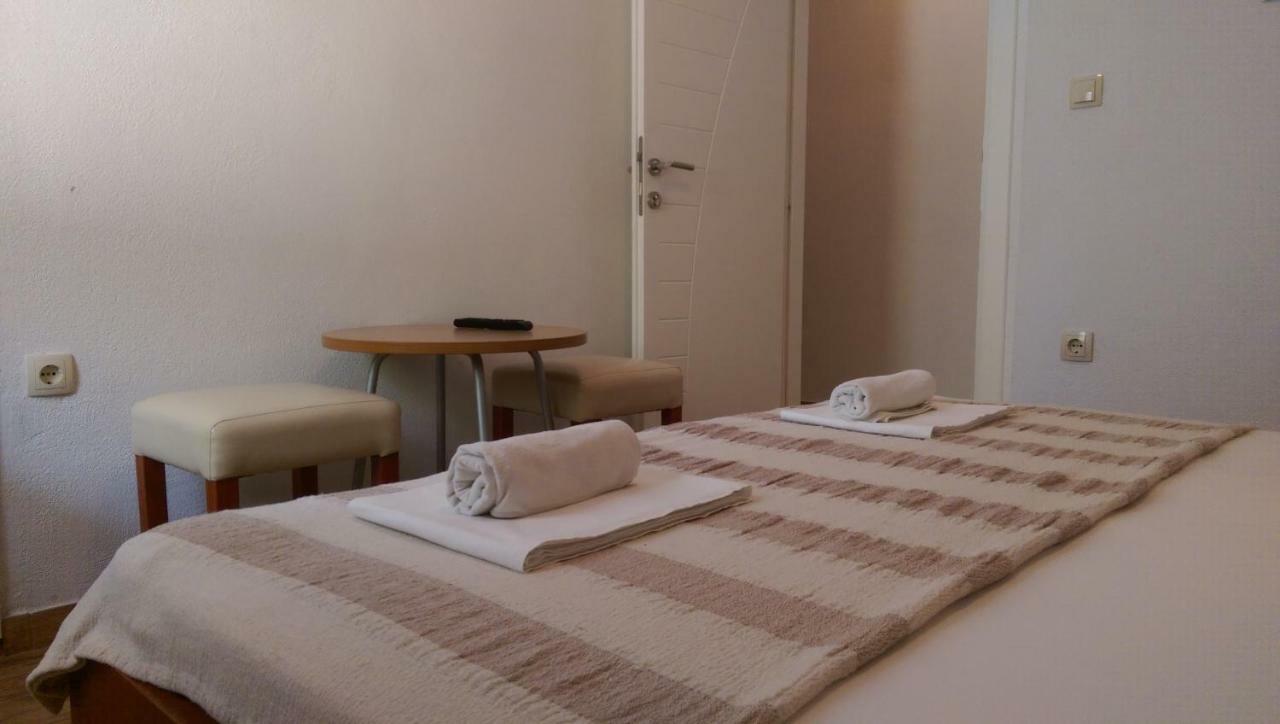 Apartmani Dina Makarska Buitenkant foto