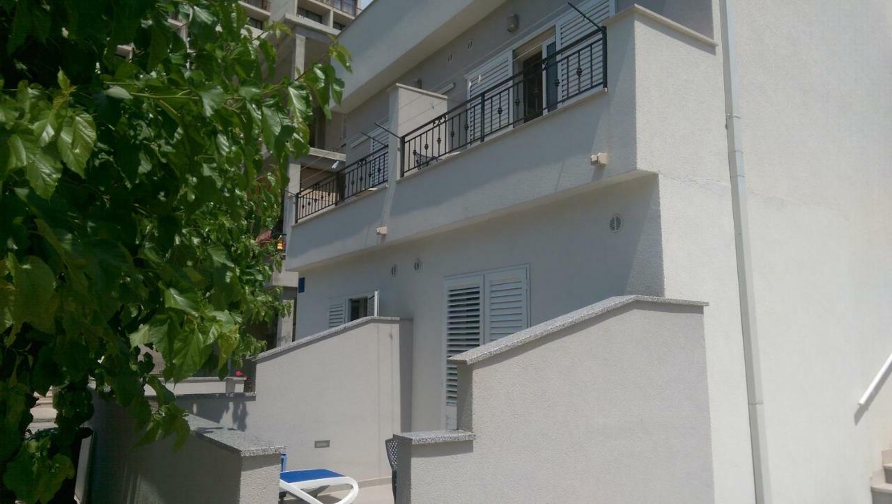 Apartmani Dina Makarska Buitenkant foto