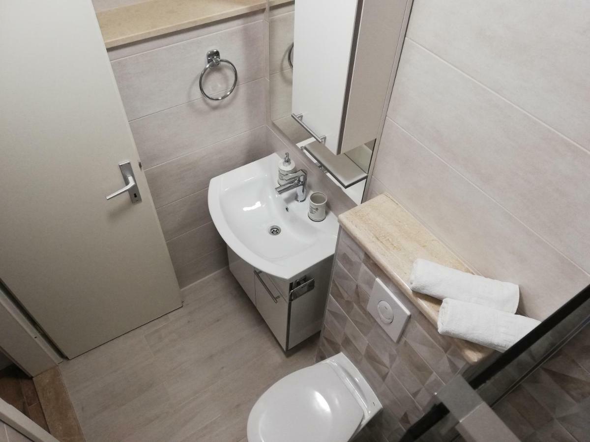 Apartmani Dina Makarska Buitenkant foto