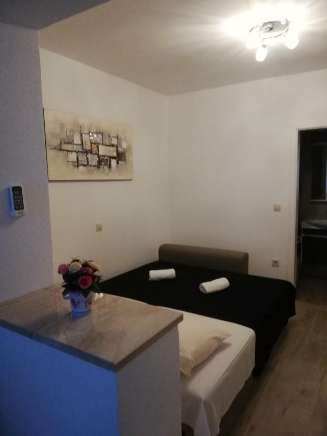 Apartmani Dina Makarska Buitenkant foto
