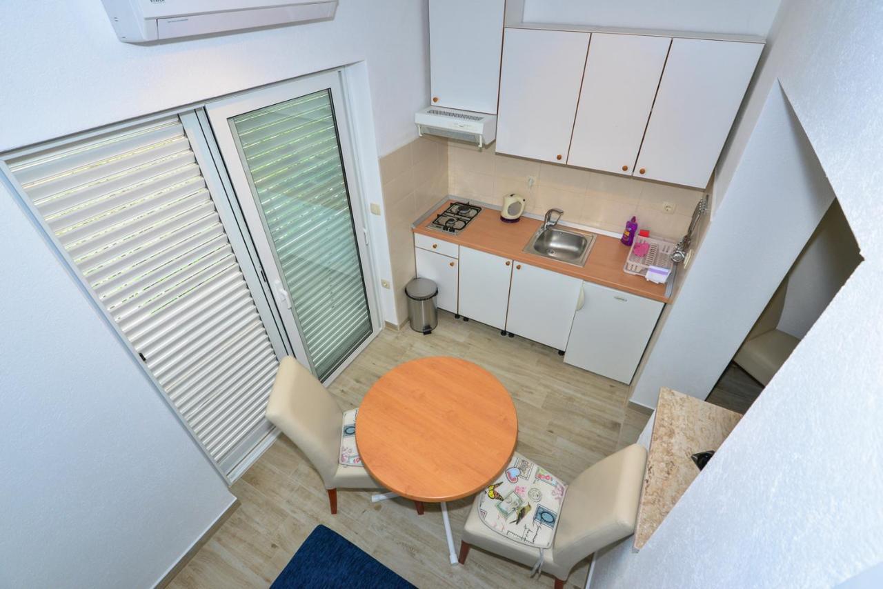 Apartmani Dina Makarska Buitenkant foto