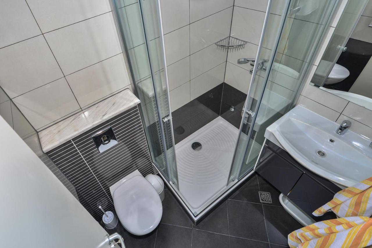 Apartmani Dina Makarska Buitenkant foto